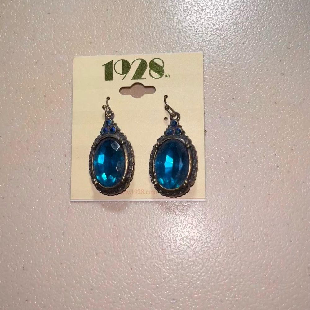 1928 Teal-Blue Faceted Oval Drop Earrings